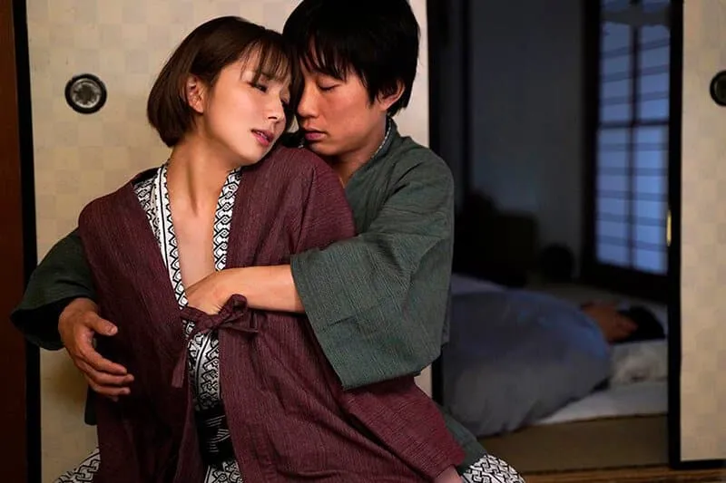 Chuyến đi suối nước nóng đụ cô bạn thân của cô vợ sắp cưới có thai cmnl